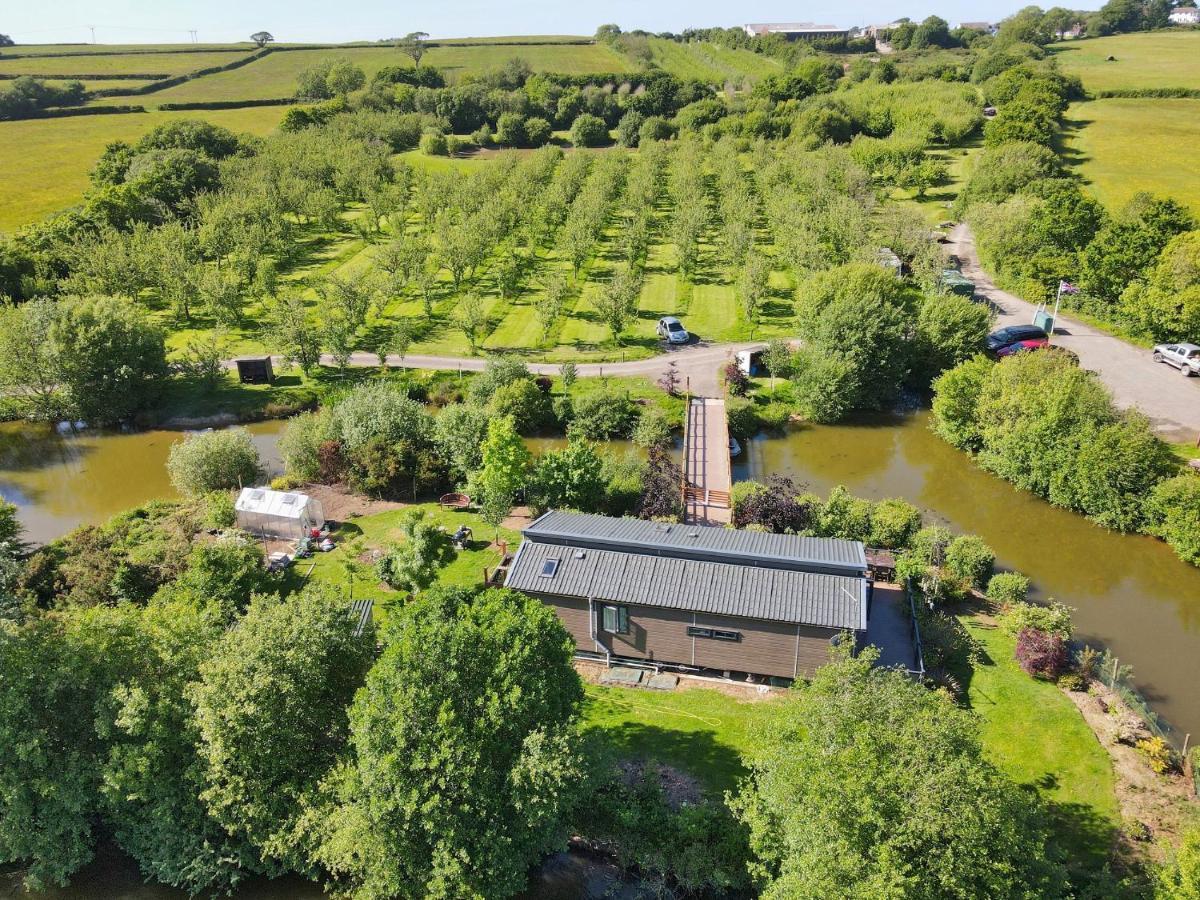Braeburn Lodge Winkleigh Экстерьер фото